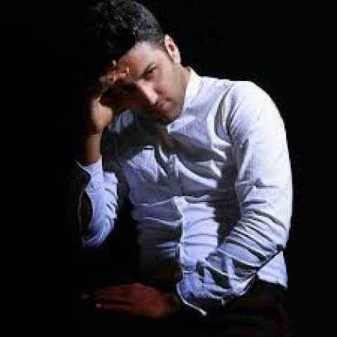 دانلود آهنگ جدید پویا بیاتی پشت میز محاکمه
